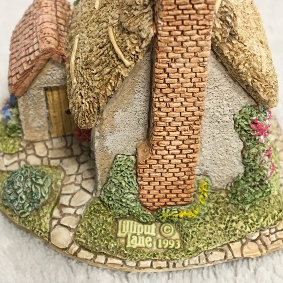Vintage 1993 LILLIPUT LANE THE SPINNEY cottage - Picture 6 of 16